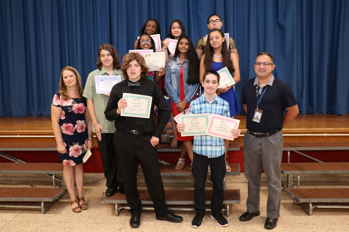 Meadow Hill School Celebrates 8th Graders Moving to High School News